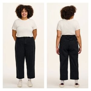 Lucy and Yak Dana Cropped - Mom Denim Jeans in Washed Black